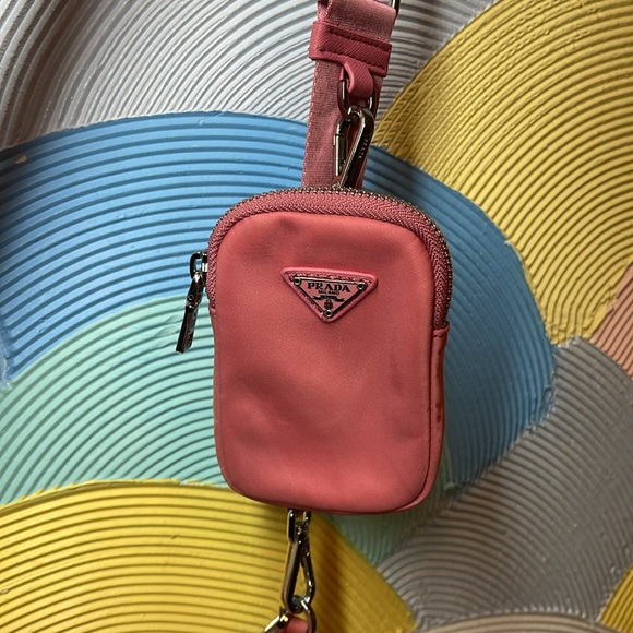 Prada Re-Edition 2005 Nylon Bag Pink - Picture 4 of 14